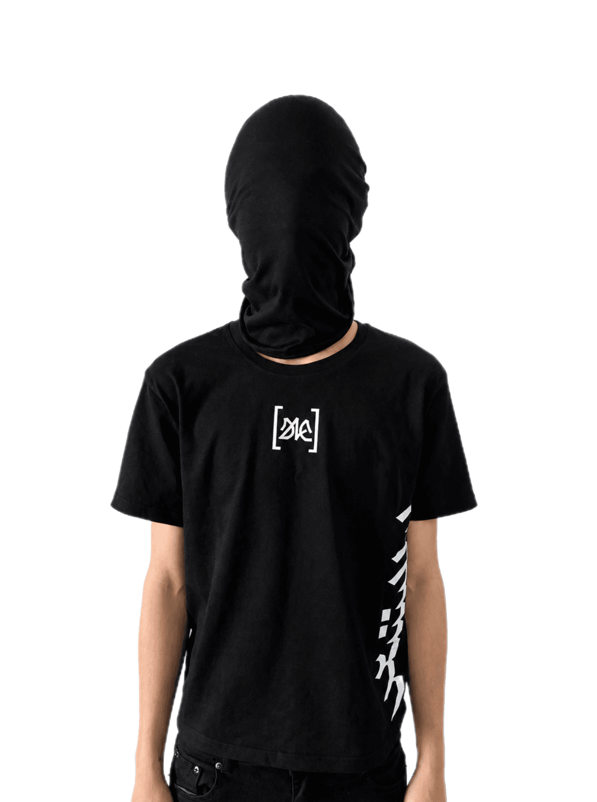 ‘Zailaach’ black tee