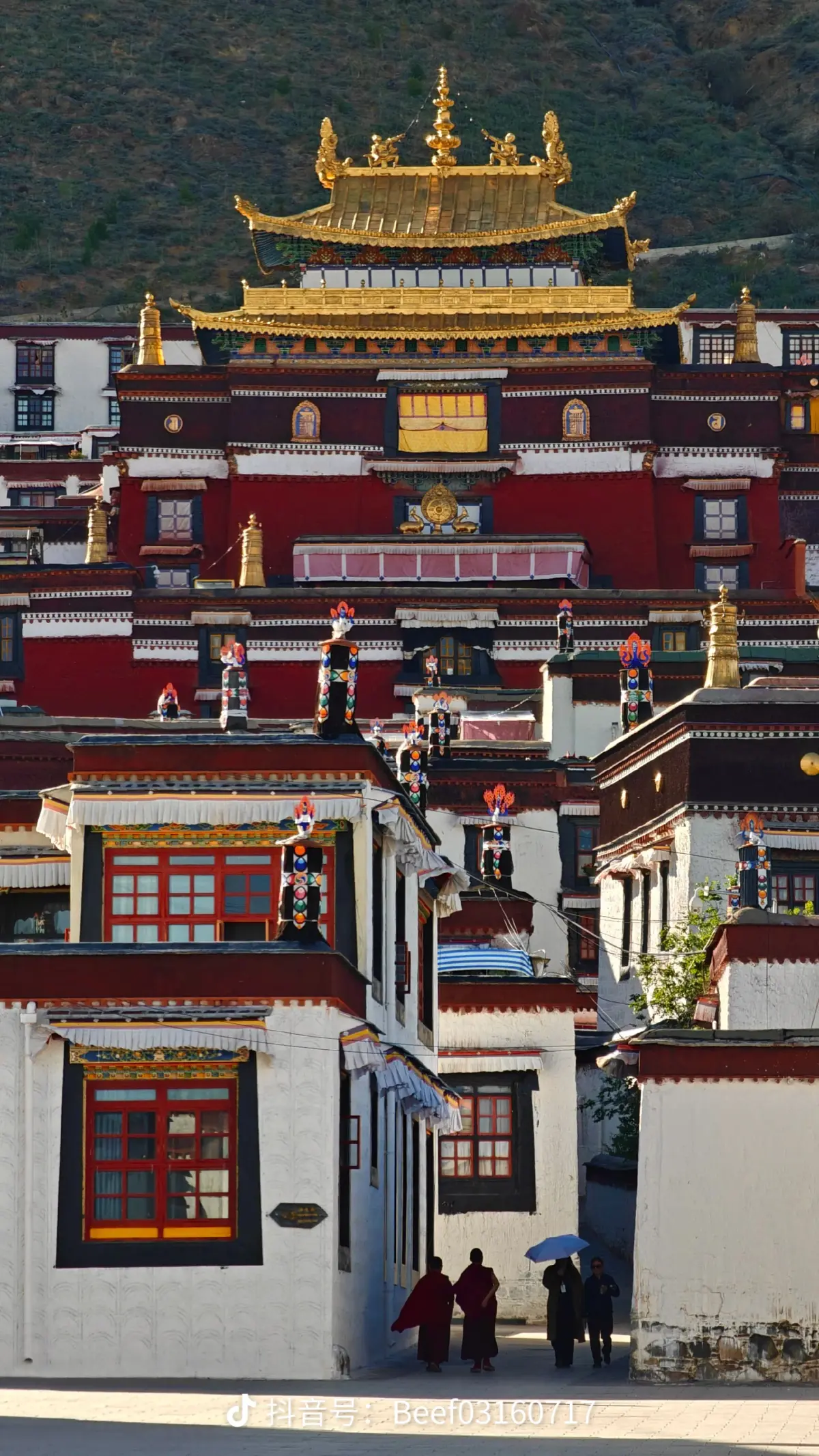 བཀྲ་ཤིས་ལྷུན་པོའི་བདུག་སྤོས། Төвөдийн Дашлхүнбо хийдийн уламжлалт хүж