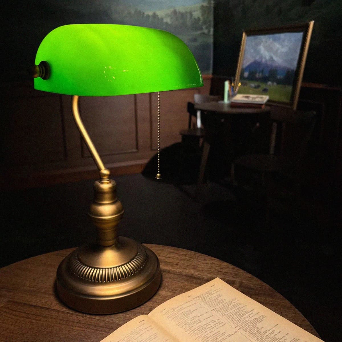 Ширээний ногоон гэрэл banker lamp