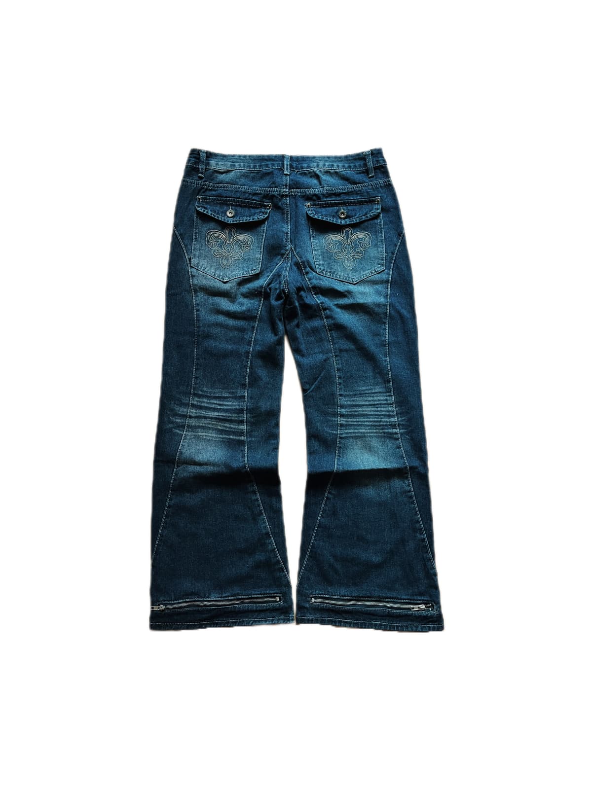 Distress. Bootcut